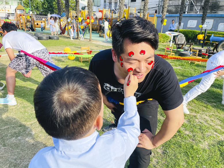 縣幼兒園舉辦親子游戲活動(dòng)