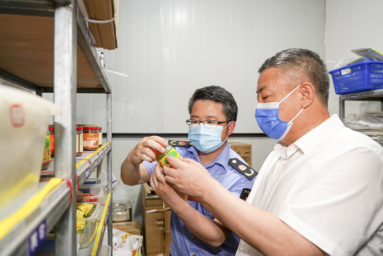 兩部門檢查高考期間餐飲、衛(wèi)生安全