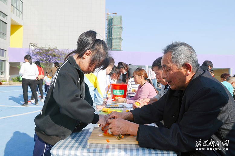 縣幼兒園舉辦農(nóng)趣體驗(yàn)活動